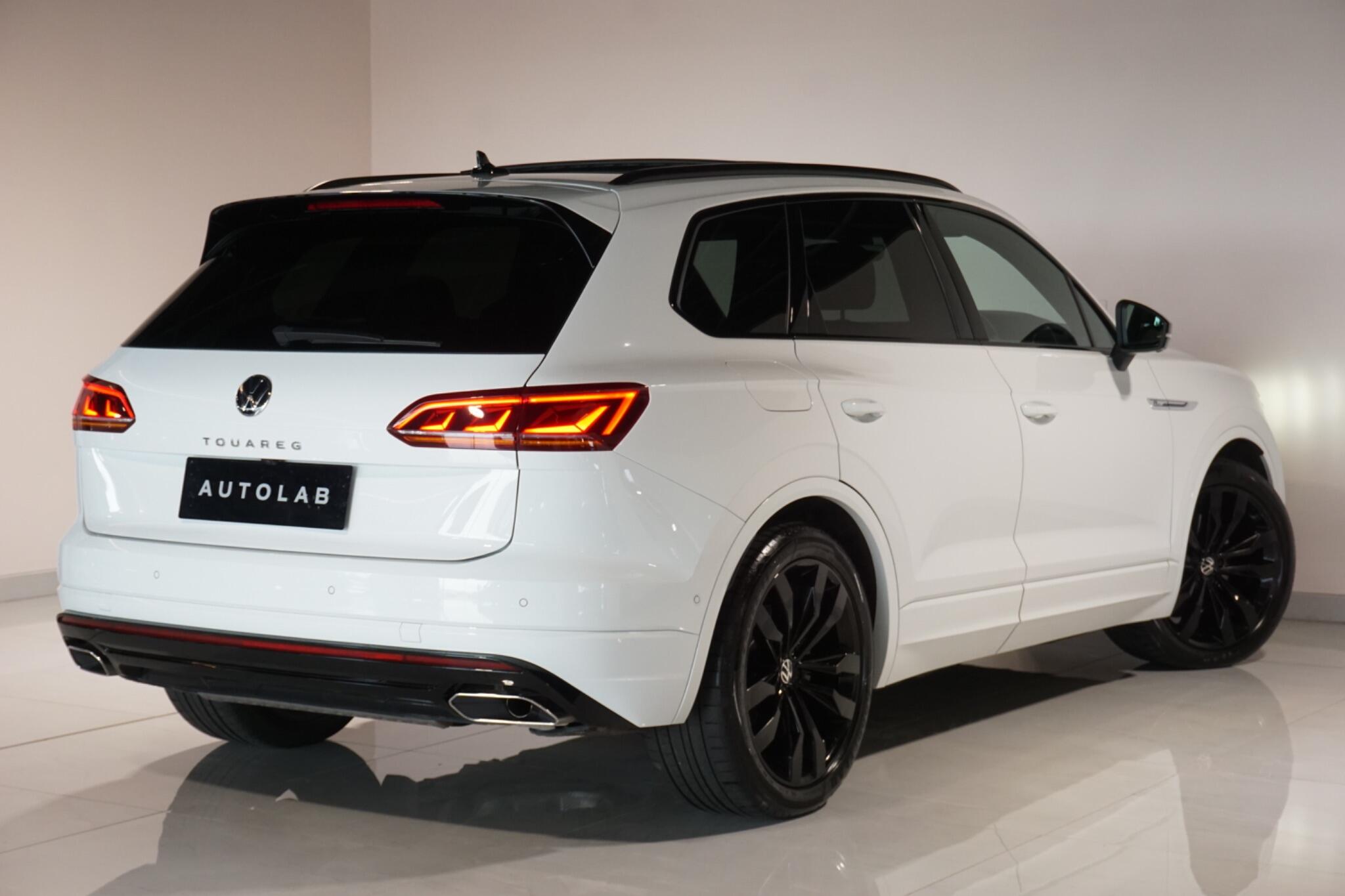 Volkswagen Touareg 3.0 TDI V6 Black Edition SUV 5dr Diesel Tiptronic 4Motion Euro 6 (s/s) (231 ps)
